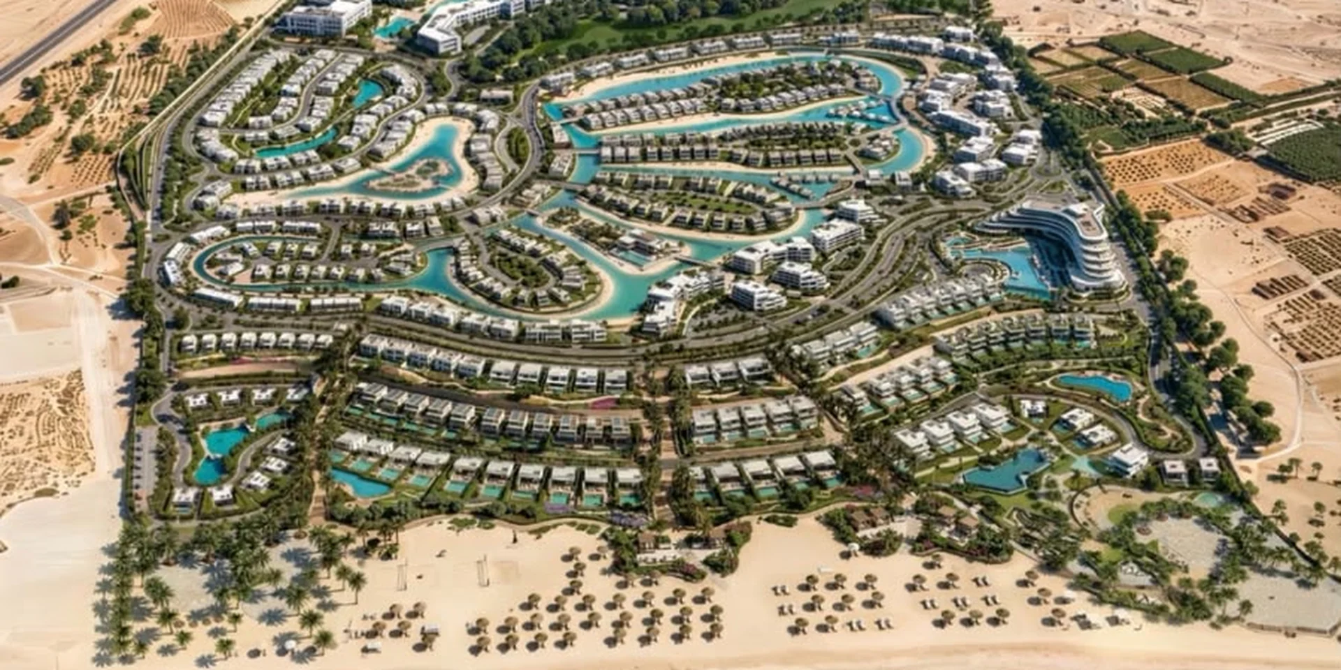 ساحل البحر المتوسط والوحدات السكنية في مشروع بيرلا